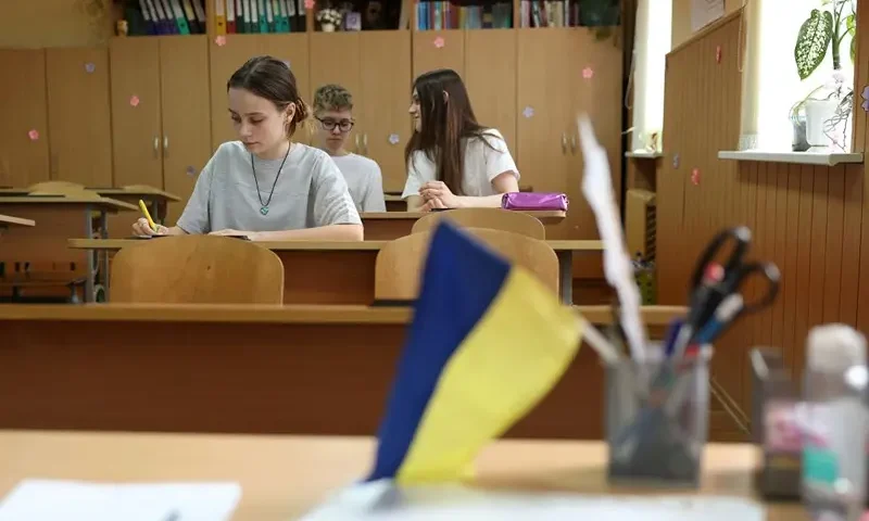 Eighth grade pupils of the 61st secondary school study in their classroom in Kyiv, on May 24, 2024, amid the Rusian invasion in Ukraine. While the Ukrainian education system has shown extraordinary resilience, resuming studies, mostly remotely, just three weeks after the start of the invasion, the upheaval of the war is undermining student performance. (Photo by Anatolii STEPANOV / AFP) (Photo by ANATOLII STEPANOV/AFP via Getty Images)