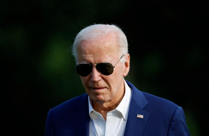 WASHINGTON, DC - JULY 07: U.S. President Joe Biden returns to the White House with first lady Jill Biden on July 7, 2024 in Washington, DC. Members of Congress return to Washington this week as pressure for Biden to withdraw as the Democratic nominee for the presidency continues to mount. (Photo by Kevin Dietsch/Getty Images)