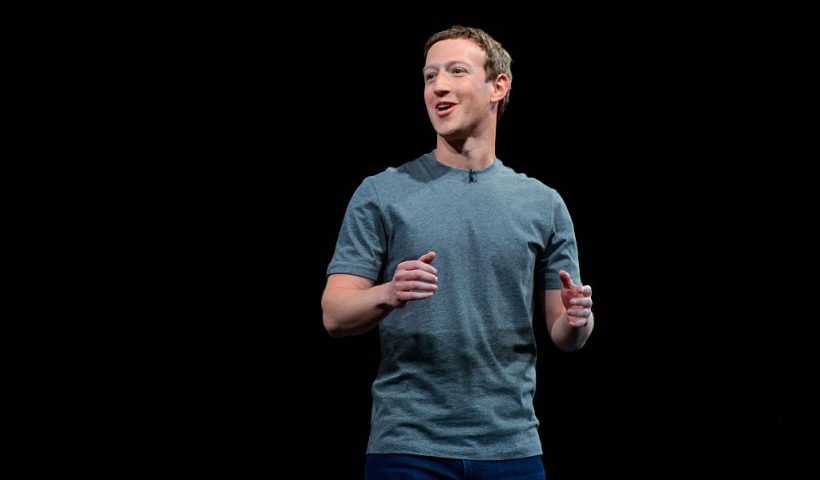 BARCELONA, SPAIN - FEBRUARY 21: Founder and CEO of Facebook Mark Zuckerber gives his speach during the presentation of the new Samsung Galaxy S7 and Samsung Galaxy S7 edge on February 21, 2016 in Barcelona, Spain. The annual Mobile World Congress will start tomorrow and will host some of the world's largst communication companies, with many unveiling their last phones and gadgets. (Photo by David Ramos/Getty Images)