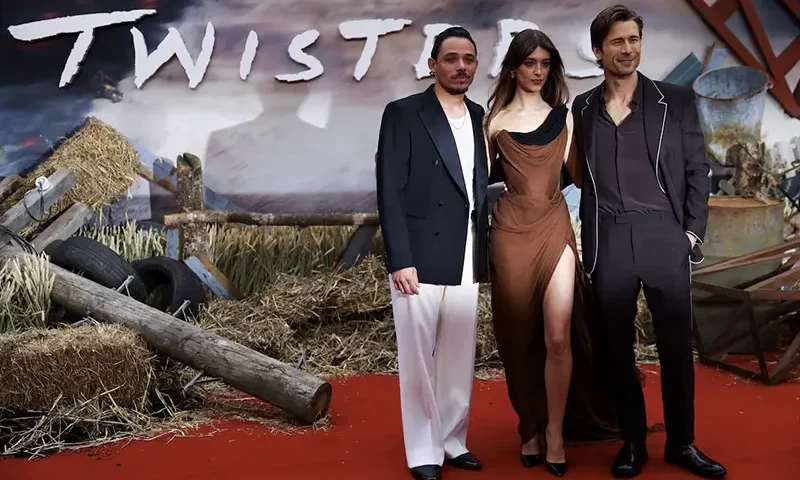 Cast members Anthony Ramos, Daisy Edgar-Jones and Glen Powell attend the European premiere of the movie "Twisters" in London, Britain, July 8, 2024. REUTERS/Hollie Adams