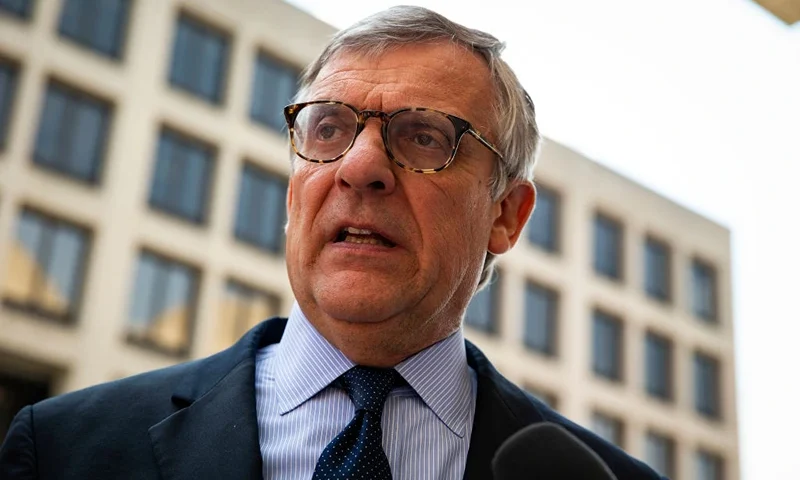 WASHINGTON, DC - AUGUST 10: Paul Kamenar, attorney for Roger Stone associate Andrew Miller, speaks to reporters, after Miller refused to testify before a grand jury hearing as part of special counsel Robert Mueller's investigation into Russian interference in the 2016 presidential election, outside of U.S. District Court, on August 10, 2018 in Washington. (Photo by Al Drago/Getty Images)