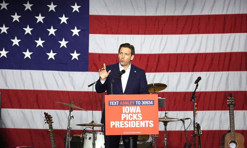 CEDAR RAPIDS, IOWA - AUGUST 06: Republican presidential candidate Florida Governor Ron DeSantis Speaks to guests at Ashley's BBQ Bash hosted by Congresswoman Ashley Hinson (R-IA) on August 06, 2023 in Cedar Rapids, Iowa. Seven of the 14 GOP candidates seeking the party's nomination for president were scheduled to speak at the event. (Photo by Scott Olson/Getty Images)