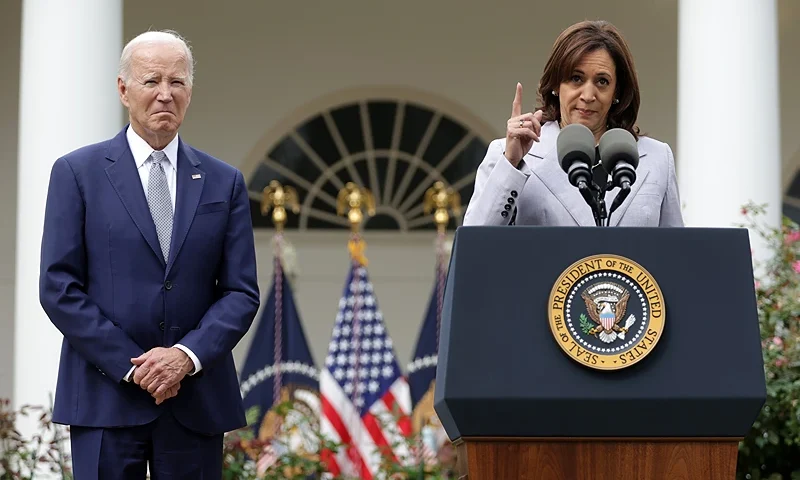 President Biden Delivers Remarks On Gun Safety From The Rose Garden WASHINGTON, DC - SEPTEMBER 22: U.S. Vice President Kamala Harris (R) speaks as President Joe Biden listens at a Rose Garden event on gun safety at the White House on September 22, 2023 in Washington, DC. The White House hosted the event to discuss the gun crisis in the nation. (Photo by Alex Wong/Getty Images)