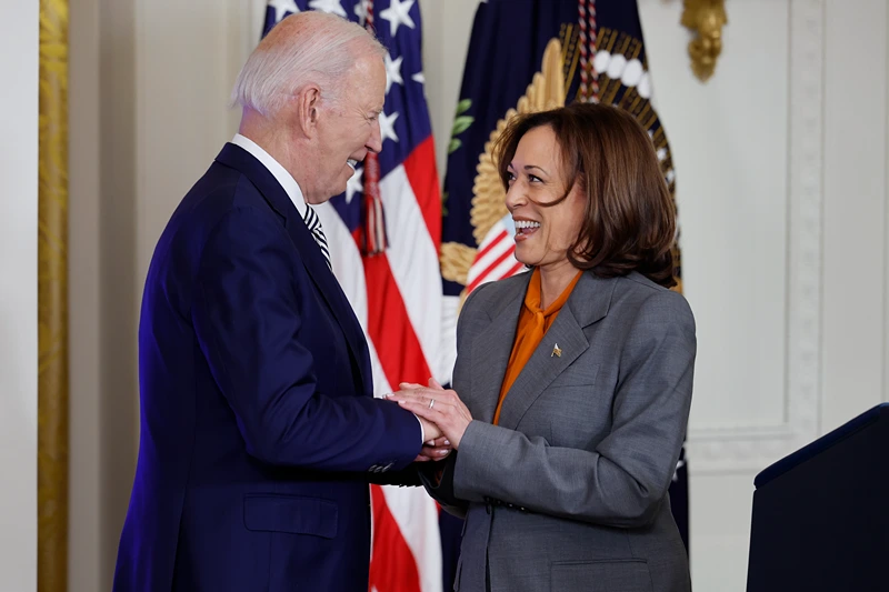 President Biden Delivers Remarks On His Administration's Efforts To Safeguard The Development Of Artificial Intelligence
WASHINGTON, DC - OCTOBER 30: U.S. Vice President Kamala Harris introduces President Joe Biden during an event about their administration's work to regulate artificial intelligence in the East Room of the White House on October 30, 2023 in Washington, DC. President Biden issued a new executive order on Monday, directing his administration to create a new chief AI officer, track companies developing the most powerful AI systems, adopt stronger privacy policies and "both deploy AI and guard against its possible bias," creating new safety guidelines and industry standards. (Photo by Chip Somodevilla/Getty Images)