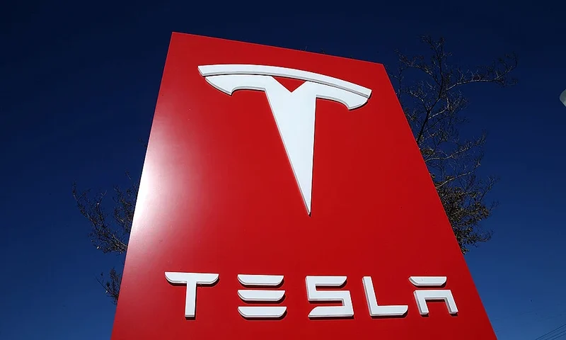 PALO ALTO, CA - NOVEMBER 05: A sign is posted at a Tesla showroom on November 5, 2013 in Palo Alto, California. Tesla will report third quarter earnings today after the closing bell. (Photo by Justin Sullivan/Getty Images)