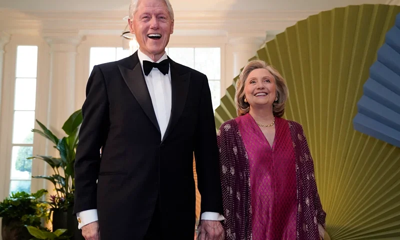 US-JAPAN-DIPLOMACY-BIDEN-KISHIDA Bill Clinton, 42nd US President and his wife Hillary Rodham Clinton, 67th US Secretary of State arrive for a State Dinner in honor of Japanese Prime Minister Fumio Kishida, at the Booksellers Room of the White House in Washington, DC, on April 10, 2024. (Photo by Drew Angerer / AFP) (Photo by DREW ANGERER/AFP via Getty Images)