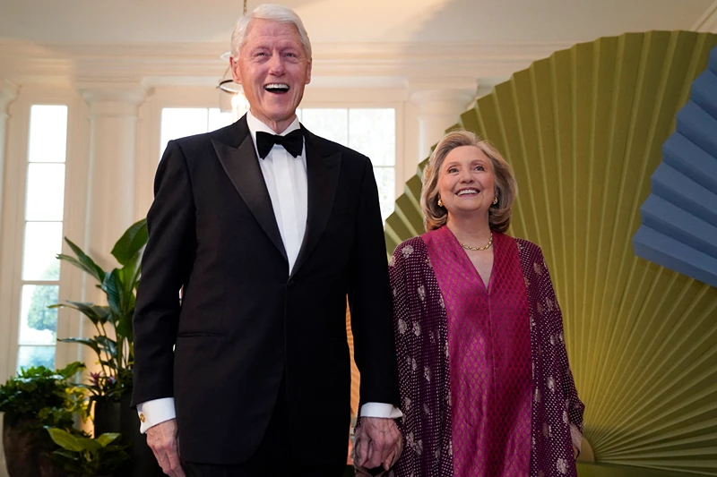 US-JAPAN-DIPLOMACY-BIDEN-KISHIDA
Bill Clinton, 42nd US President and his wife Hillary Rodham Clinton, 67th US Secretary of State arrive for a State Dinner in honor of Japanese Prime Minister Fumio Kishida, at the Booksellers Room of the White House in Washington, DC, on April 10, 2024. (Photo by Drew Angerer / AFP) (Photo by DREW ANGERER/AFP via Getty Images)