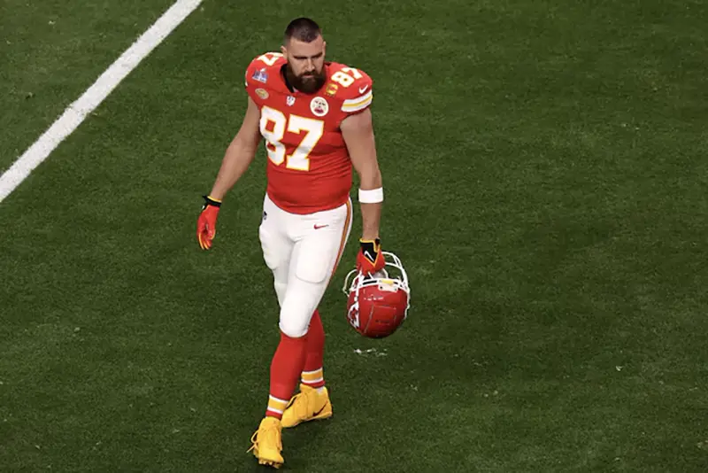 Kansas City Chiefs' Travis Kelce before the game REUTERS/Mike Blake/File Photo